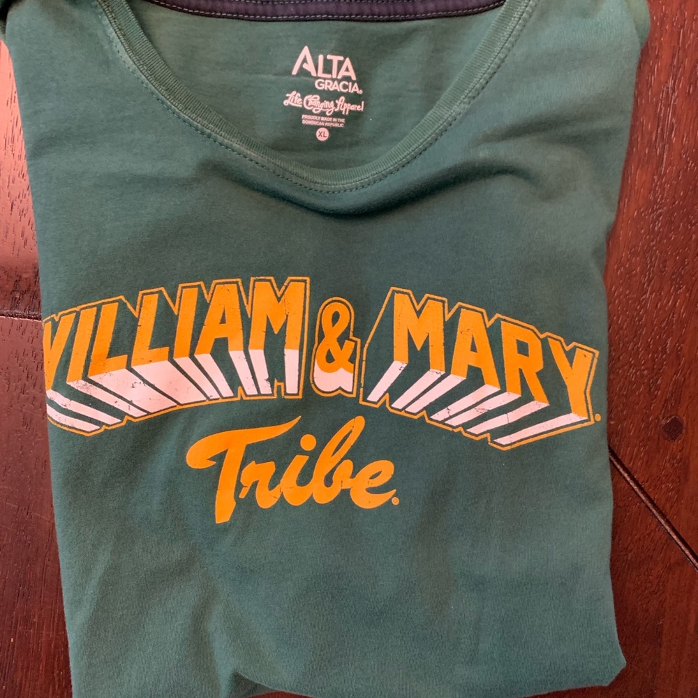 XL distressed short sleeve t shirt